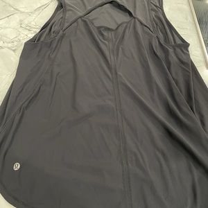Lululemon black tank slightly loved